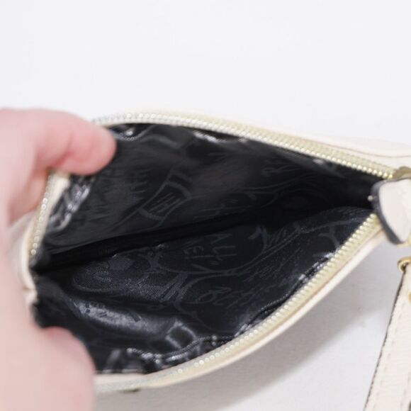 Betsey Johnson Black & White Heart Wristlet - Picture 3 of 7